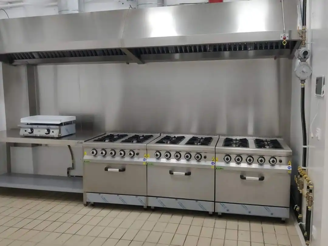 Cocina de Local de alquiler en Alcobendas con Internet y Alarma