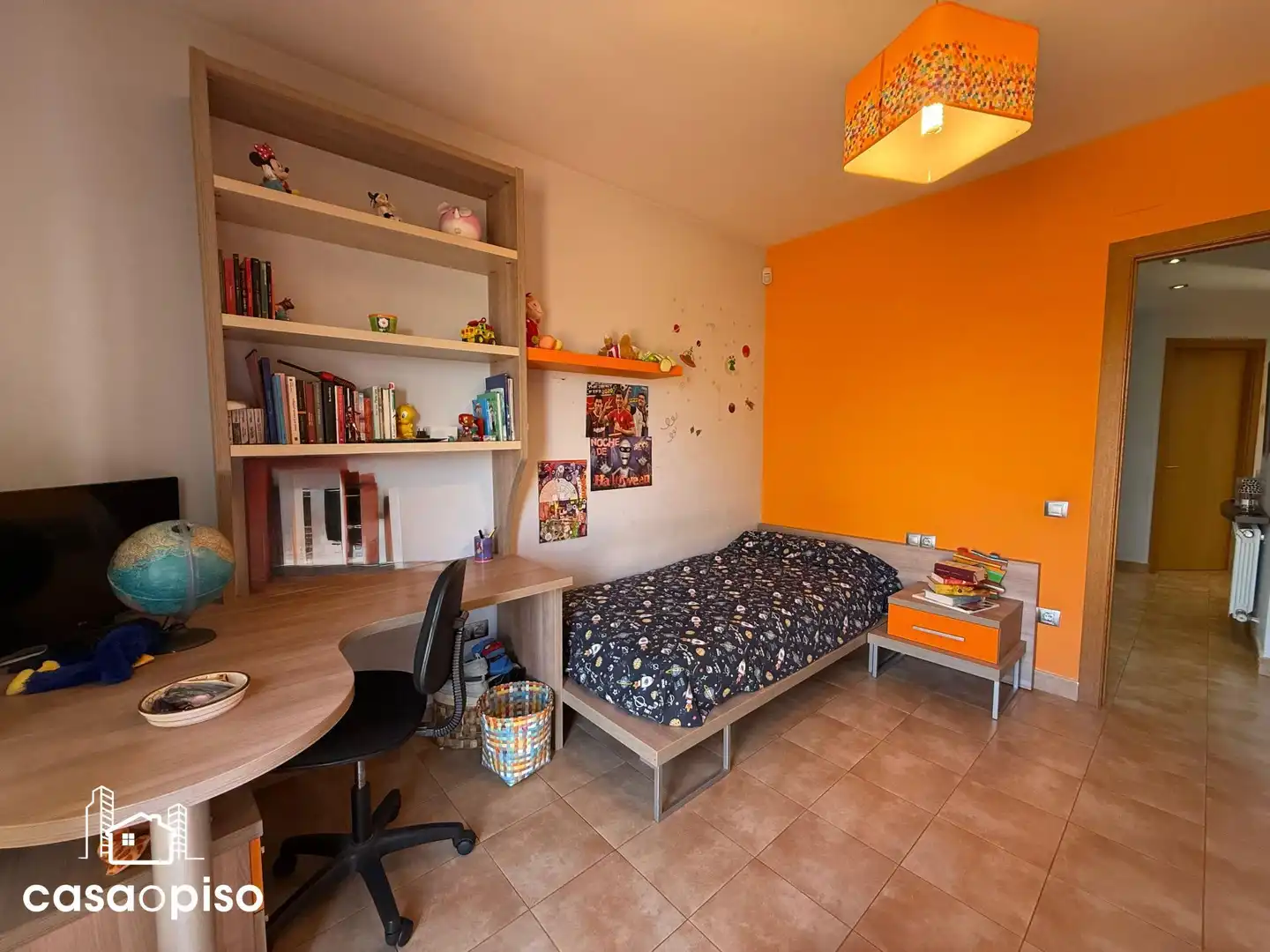 Schlafzimmer von Haus oder Chalet zum Verkauf in Rubí mit Klimaanlage, Heizung und Privatgarten