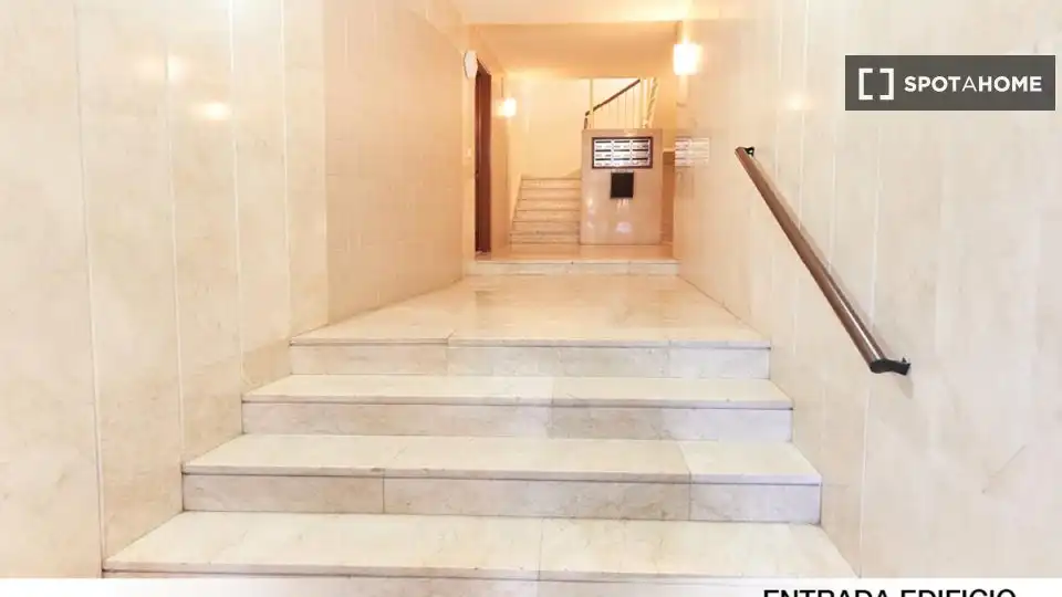 Piso para compartir en Sevilla con Aire acondicionado, Terraza y Amueblado