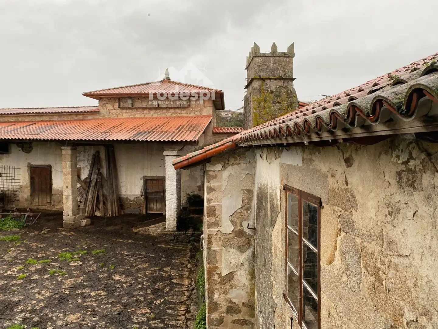 Exterior view of Buildings for sale in Pantón