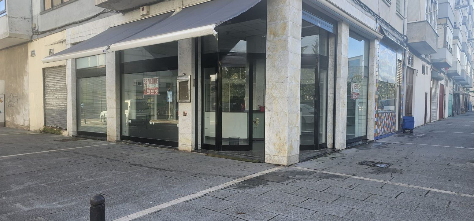 Vista exterior de Local en venta en Torrelavega 