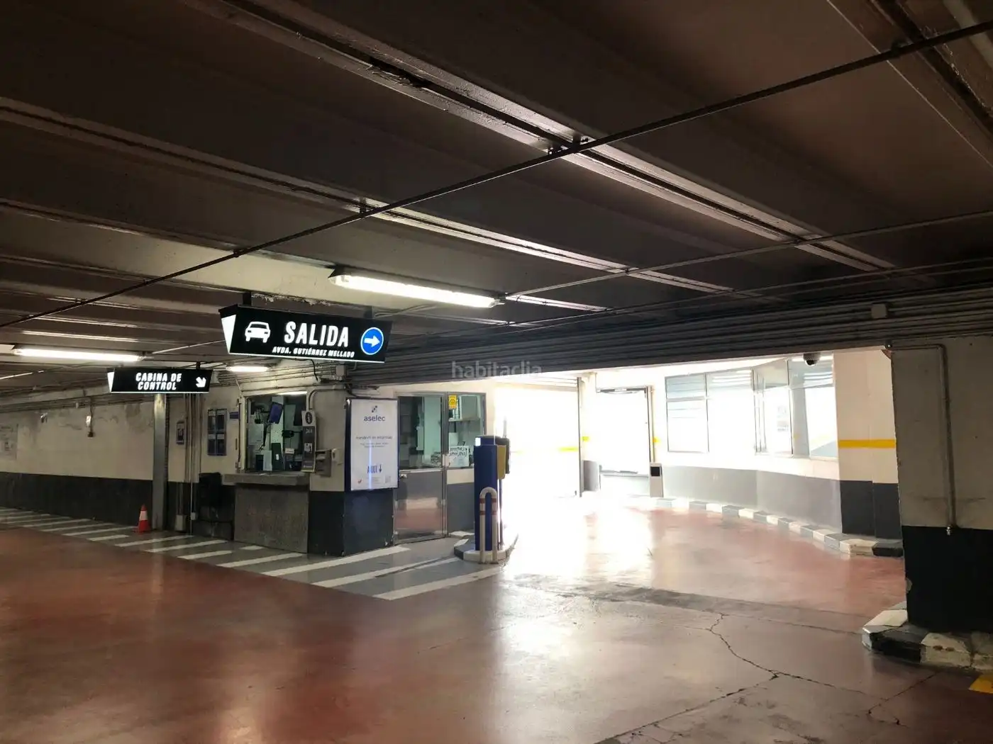 Parking for sale in Gran Via Ronda Levante 11, imagen 3