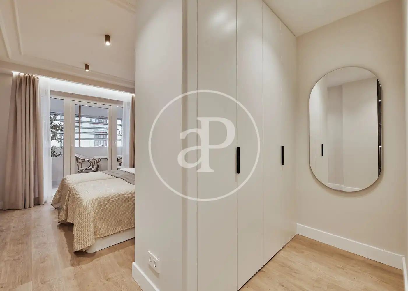 Bedroom of Flat for sale in Madrid  with Air Conditioner, Heating and Terrace