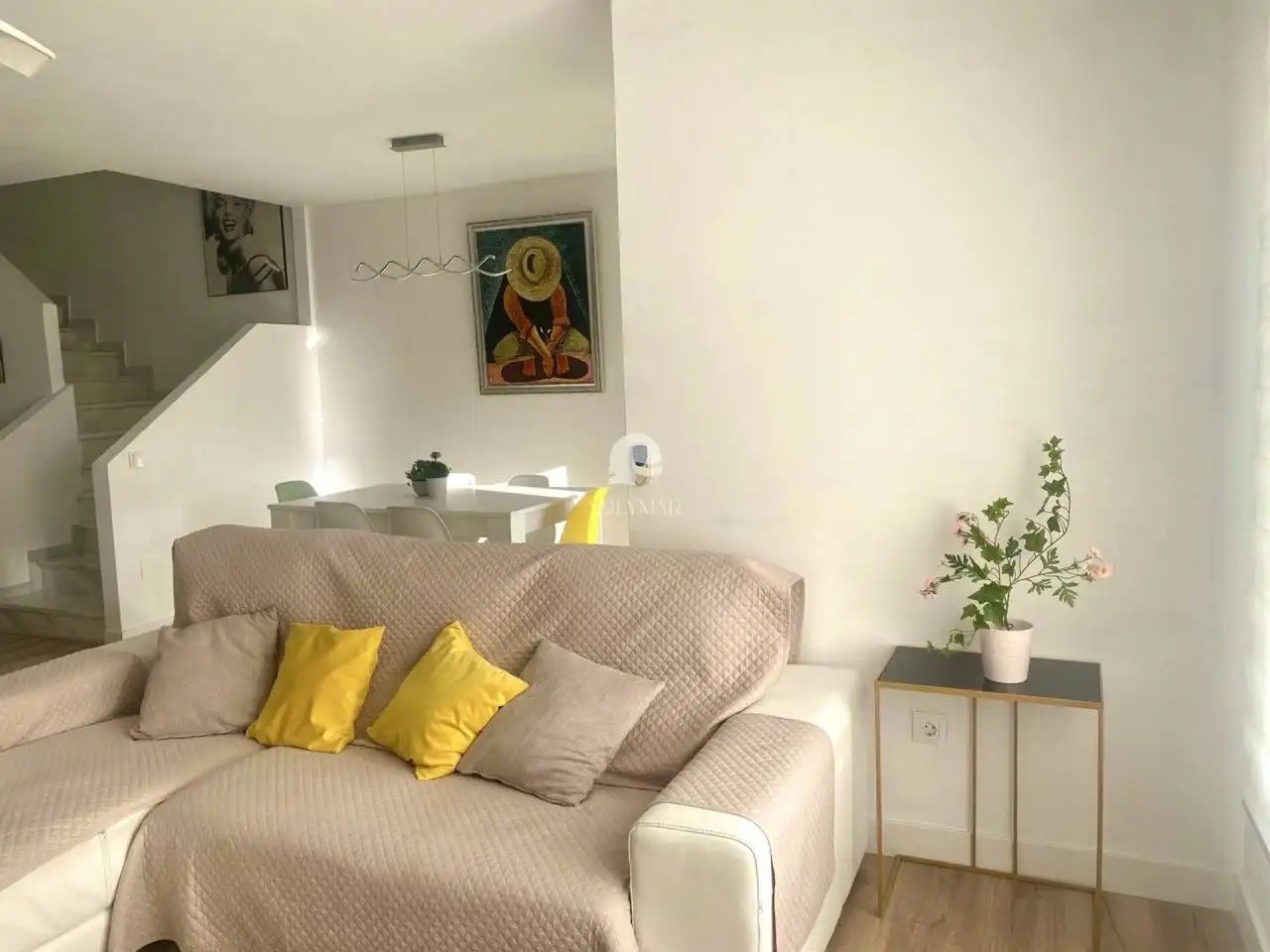 Wohnzimmer von Einfamilien-Reihenhaus zur Miete in Vélez-Málaga mit Klimaanlage, Terrasse und Möbliert