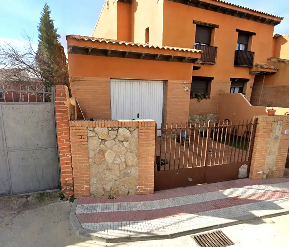 Vista exterior de Casa o xalet en venda en Santa Olalla
