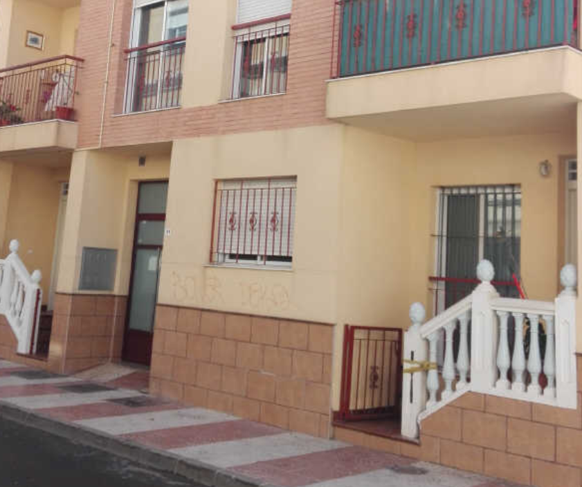 Vista exterior de Piso en venta en Roquetas de Mar