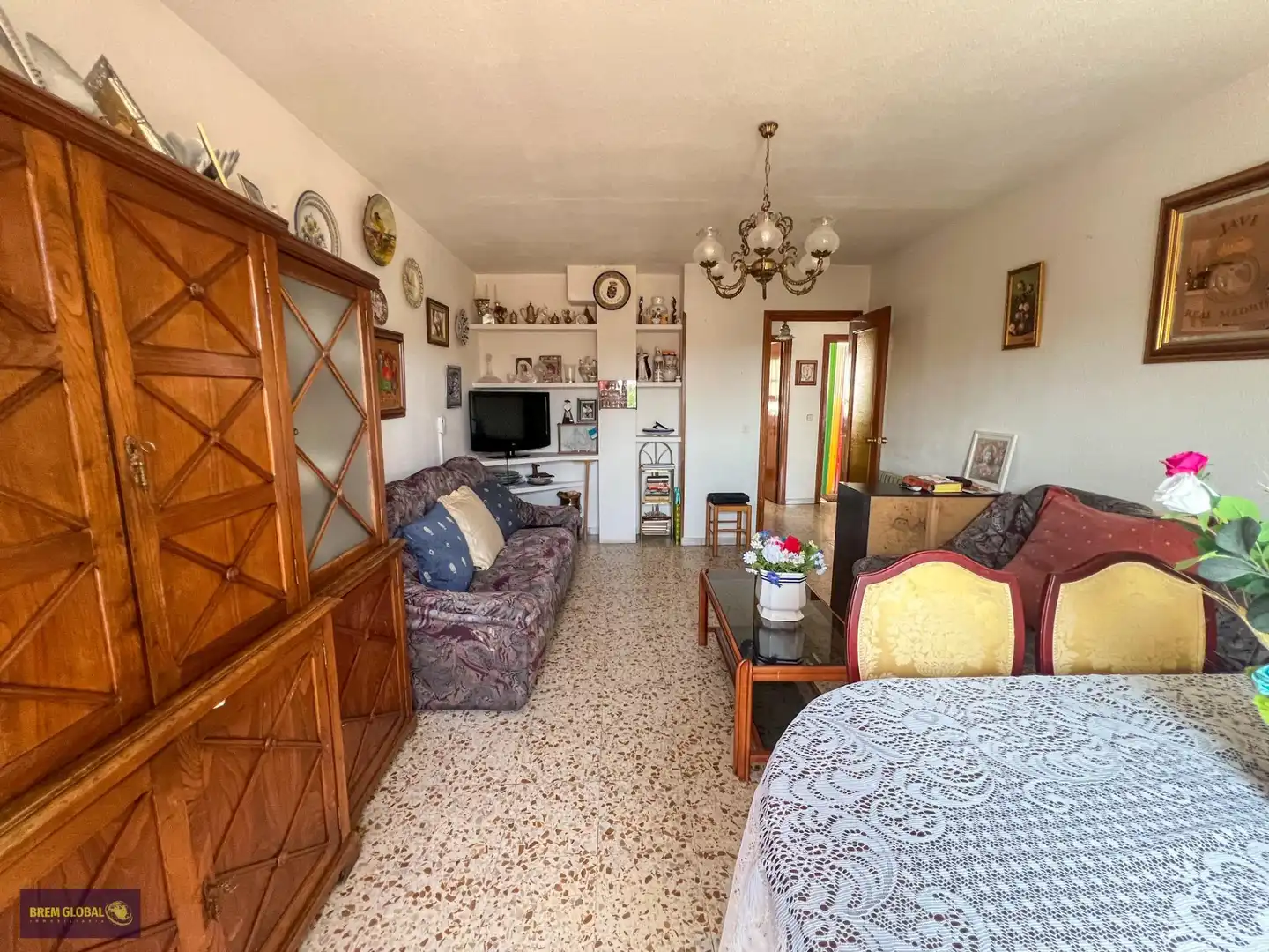 Sala d'estar de Casa adosada en venda en Bustarviejo amb Calefacció, Terrassa i Balcó