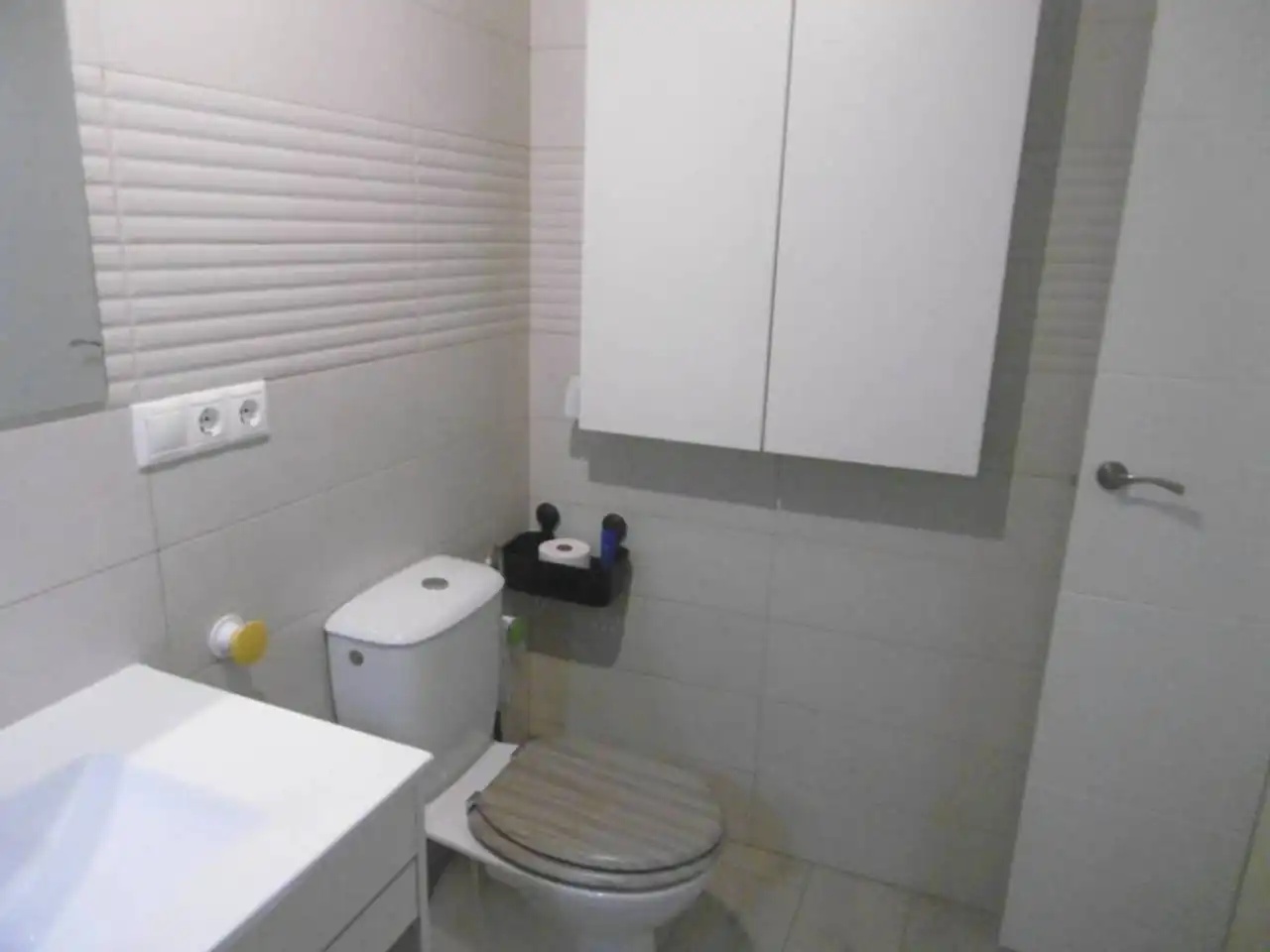 Bathroom of Flat for rent in Almería  with Air Conditioner, Terrace and Furnished