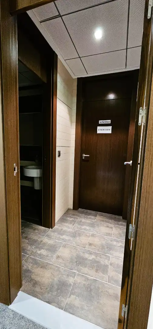 Inmuebles singulares con ascensor en venta en Avenida Santa Eulalia 64, imagen 22