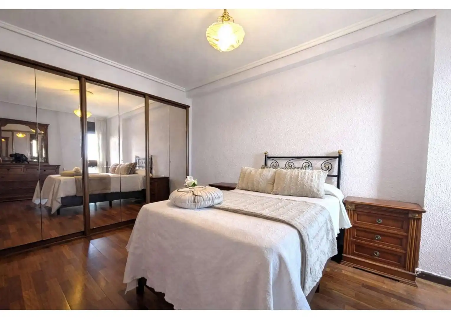 Habitación de Piso en venta en Valencia con Aire acondicionado y Parquet