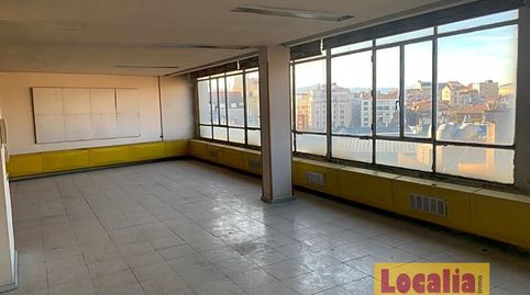 Desde LOCALIA INMOBILIARIA te queremos ofrecer este espacio de oficinas situado en calle Cubo, en el centro de Santander, Cantabri, Bild 3