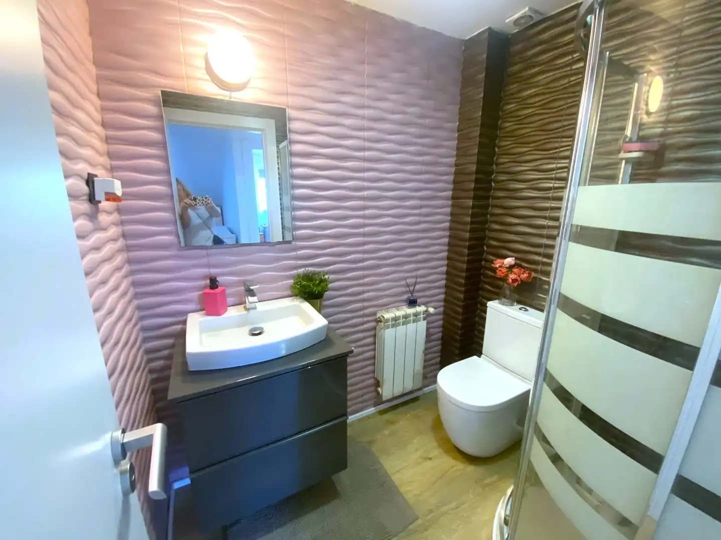 Bathroom of Houses for sale in Castro-Urdiales  with Heating, Private garden and Parquet flooring