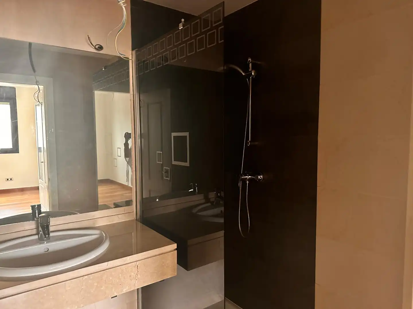Bathroom of Flat for sale in Sevilla  with Swimming Pool