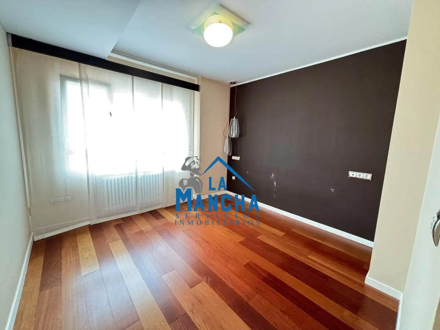 Habitación de Piso en venta en Carretas - Pajarita