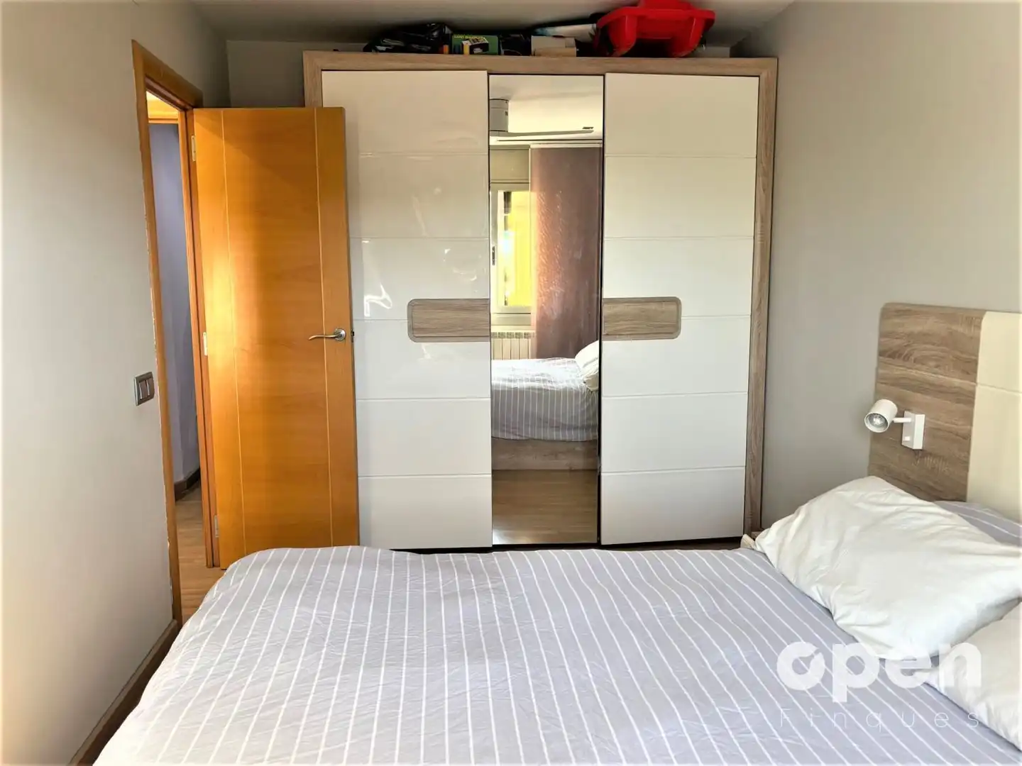 Bedroom of Flat for sale in Terrassa  with Heating and Parquet flooring