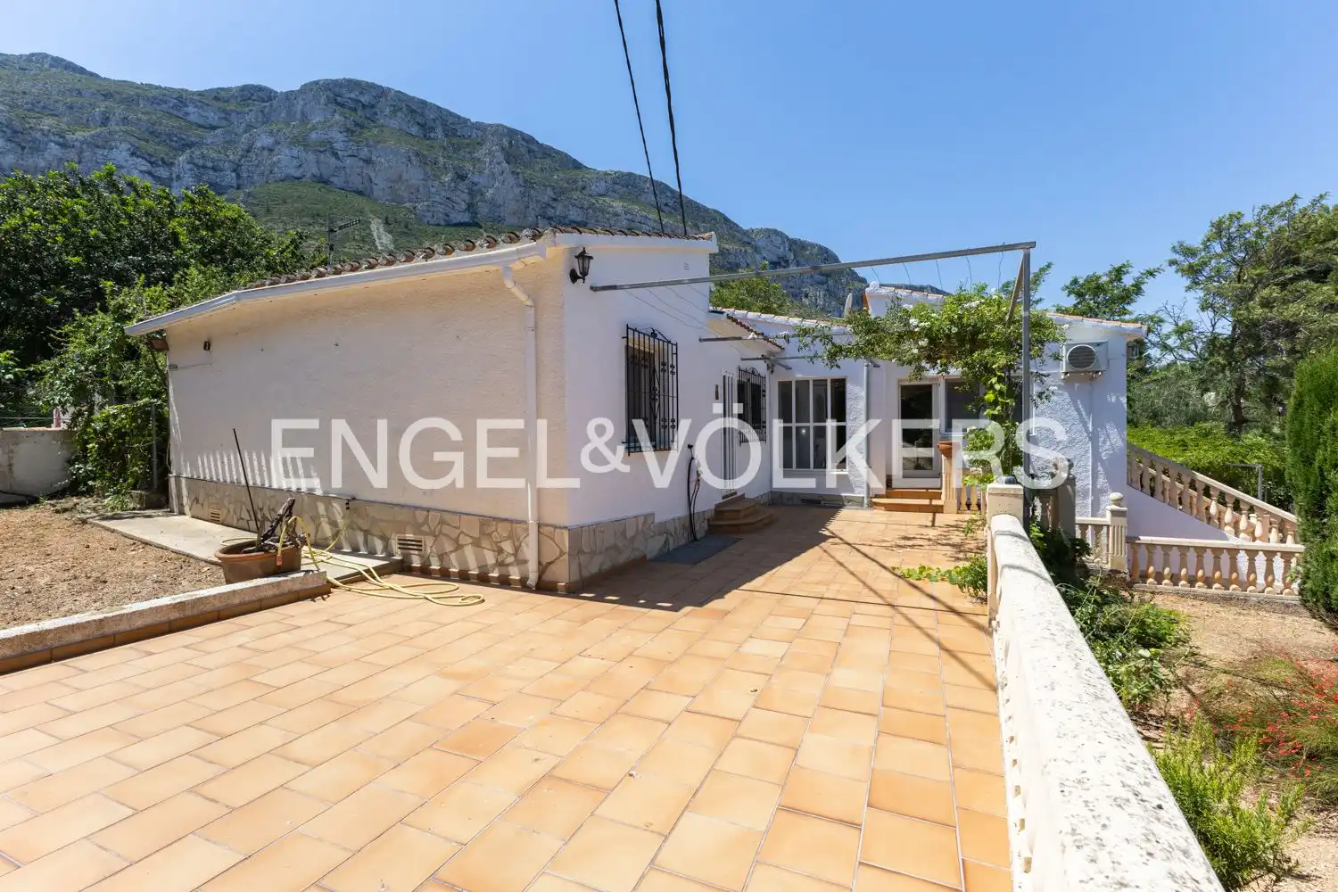 Vista exterior de Casa o chalet en venta en Dénia con Aire acondicionado, Calefacción y Jardín privado