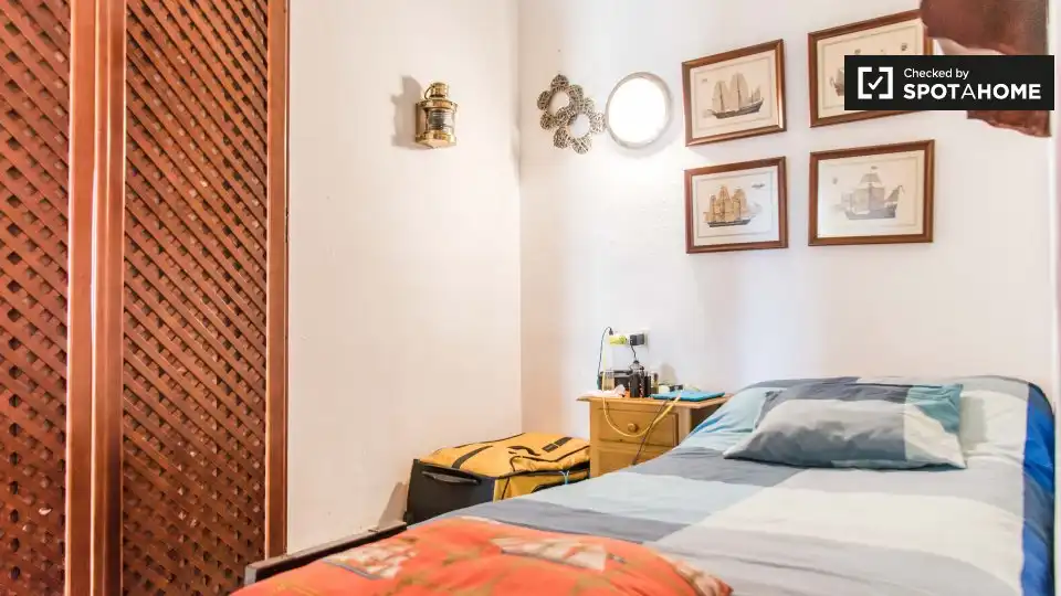Bedroom of Flat for rent in Valencia  with Air Conditioner, Heating and Furnished
