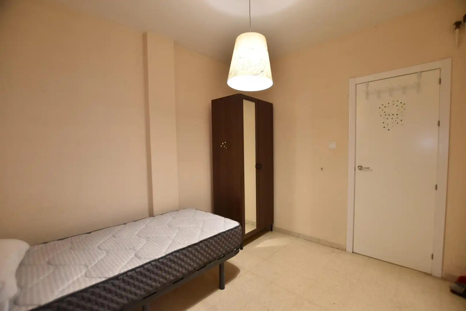 Bedroom of Flat for rent in Granada  with Heating, Furnished and Balcony