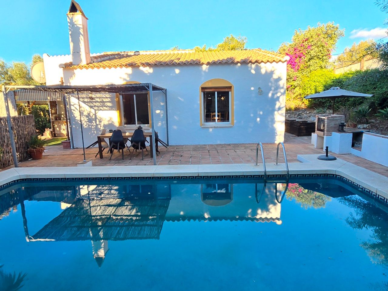 Swimming pool of House or chalet for sale in Viñuela  with Air Conditioner, Terrace and Swimming Pool