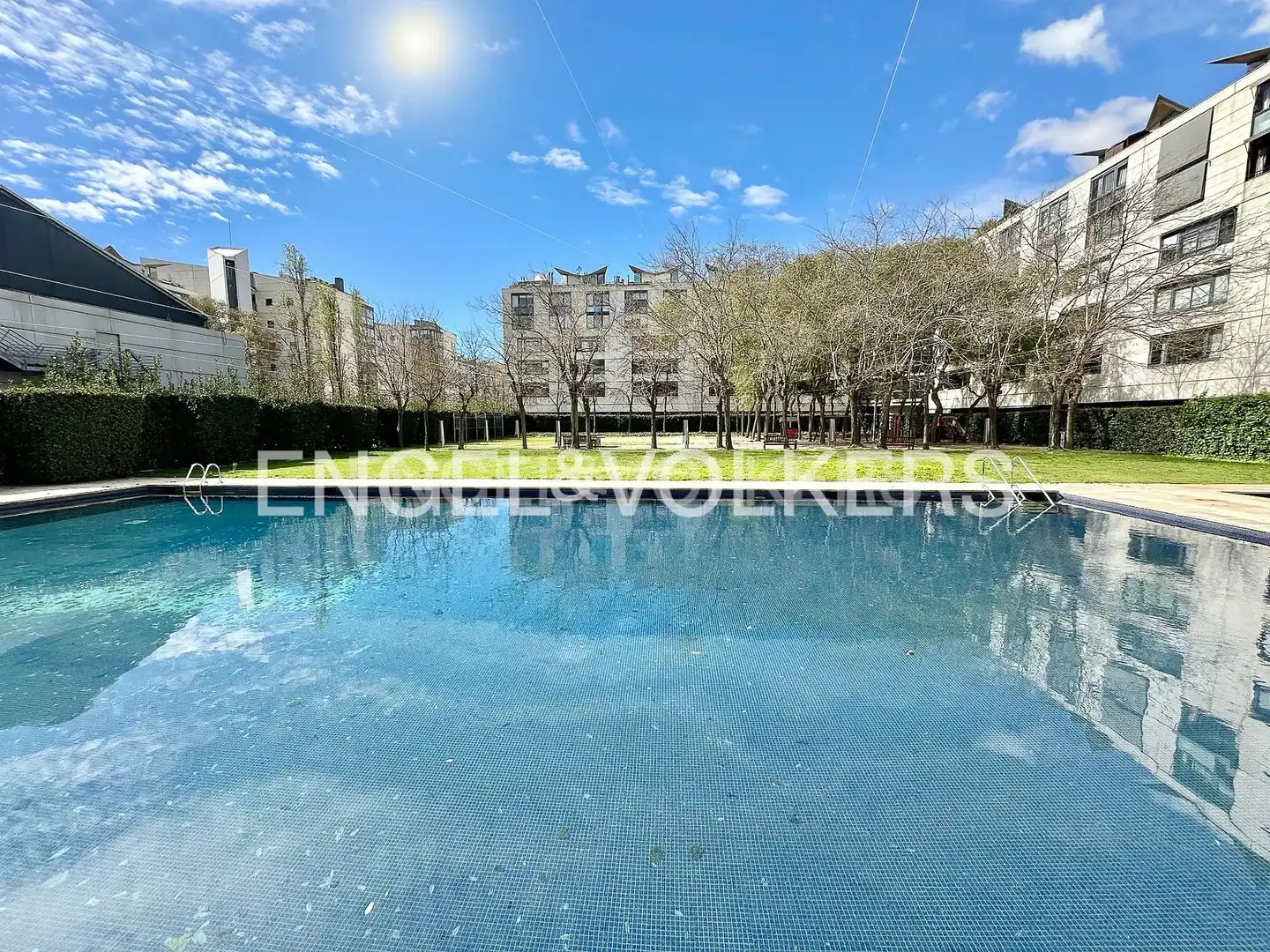 Vista exterior de Piso de alquiler en Barcelona con Aire acondicionado, Calefacción y Parquet