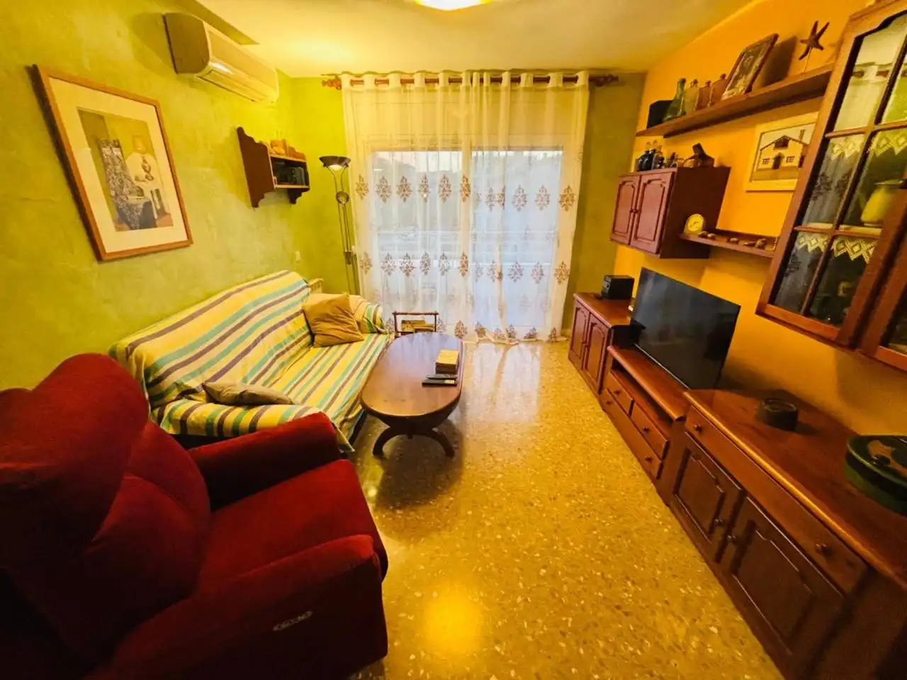Sala de estar de Piso en venta en Vilanova i la Geltrú con Aire acondicionado, Calefacción y Terraza