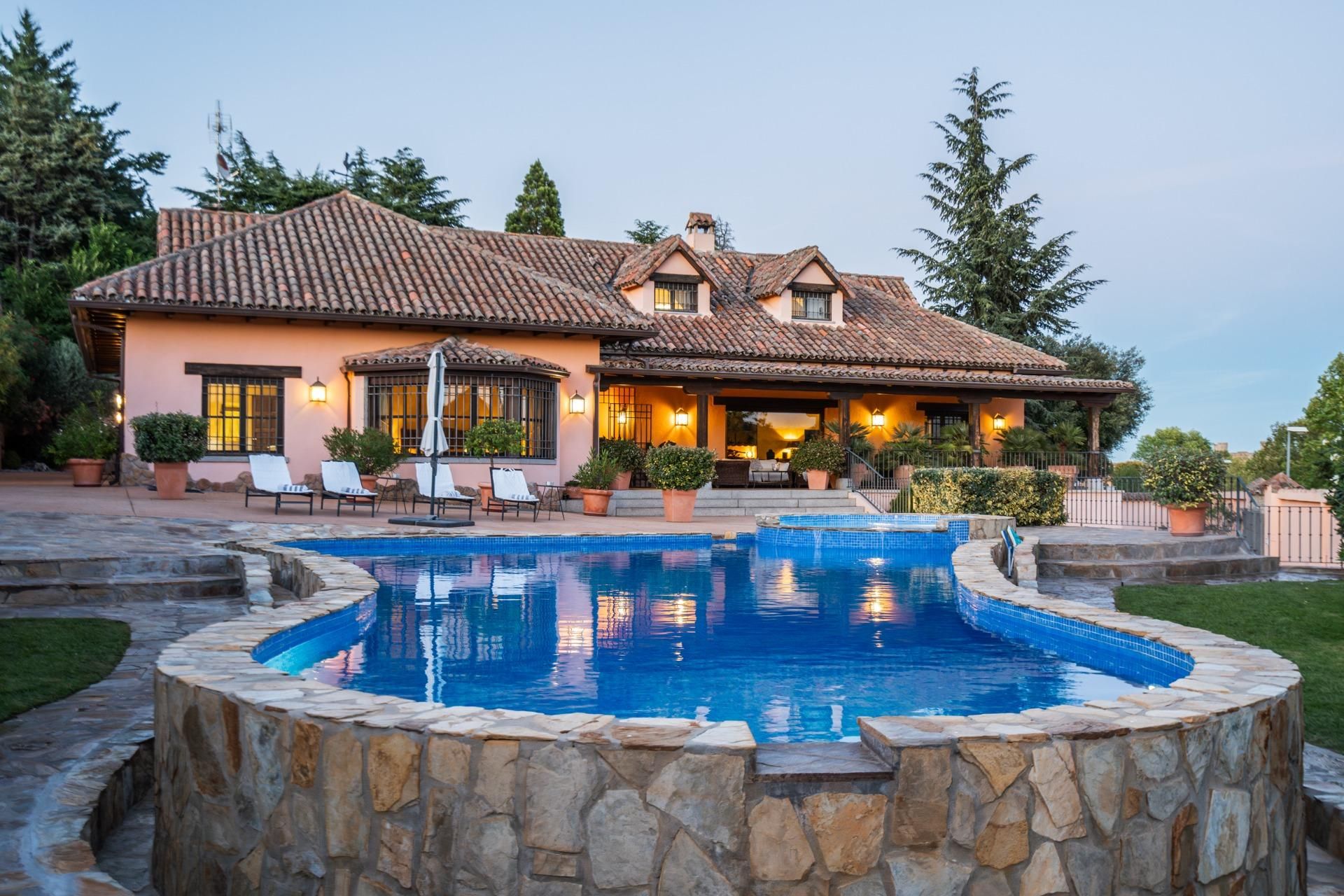 Swimming pool of House or chalet for sale in Manzanares El Real  with Air Conditioner, Private garden and Terrace