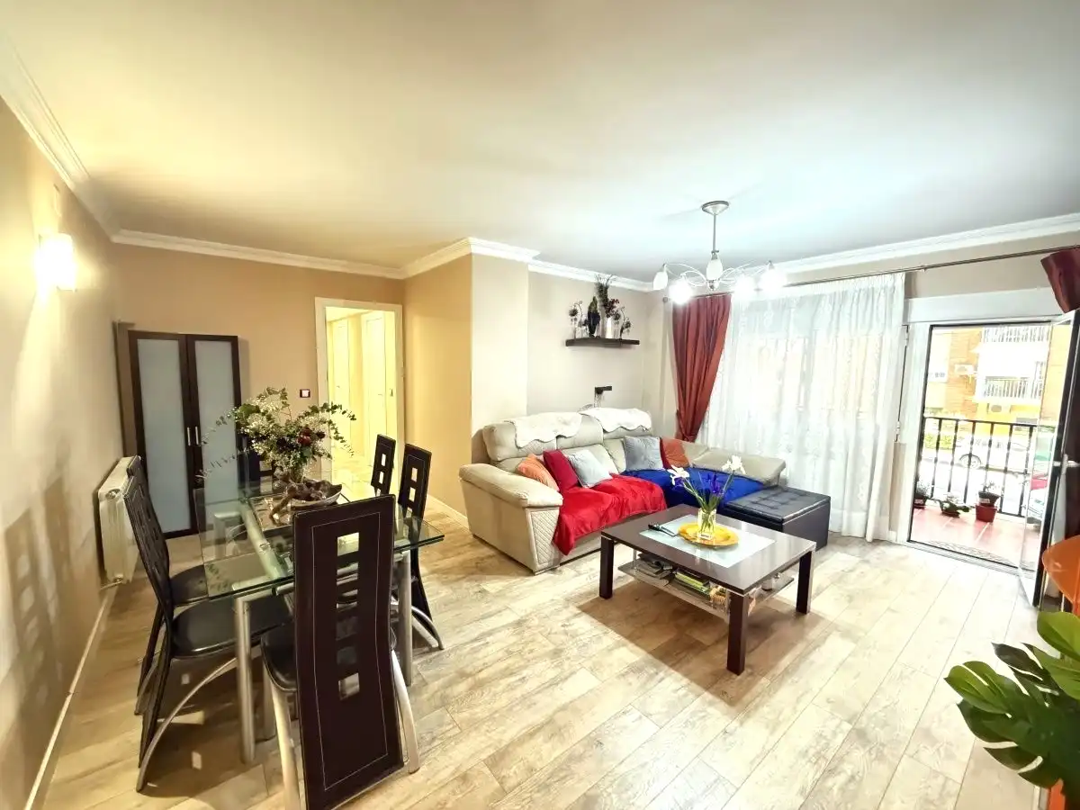 Living room of Flat for sale in Alcalá de Henares  with Air Conditioner and Heating