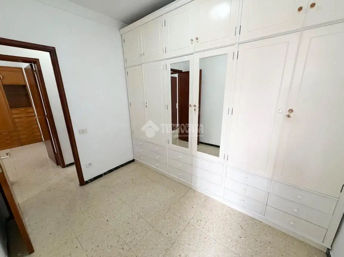 Dormitori de Pis en venda en Las Palmas de Gran Canaria amb Aire condicionat i Terrassa