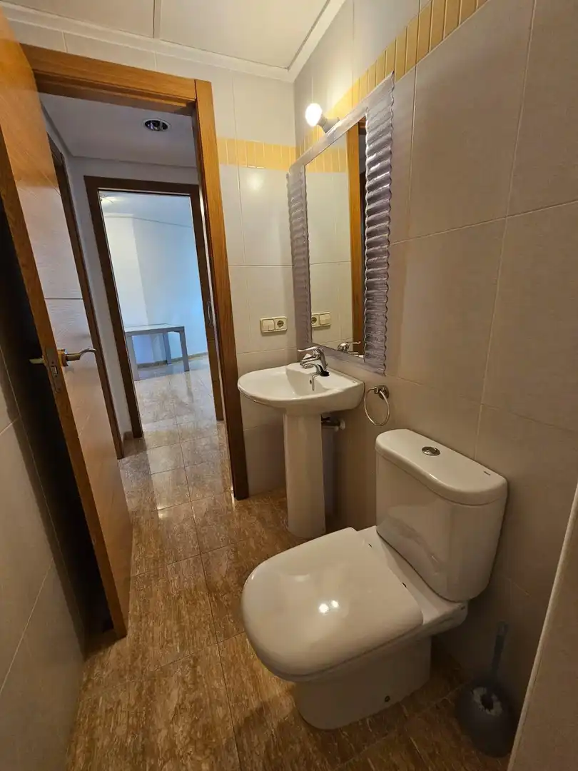 Bathroom of Flat for sale in Simat de la Valldigna  with Air Conditioner, Private garden and Balcony