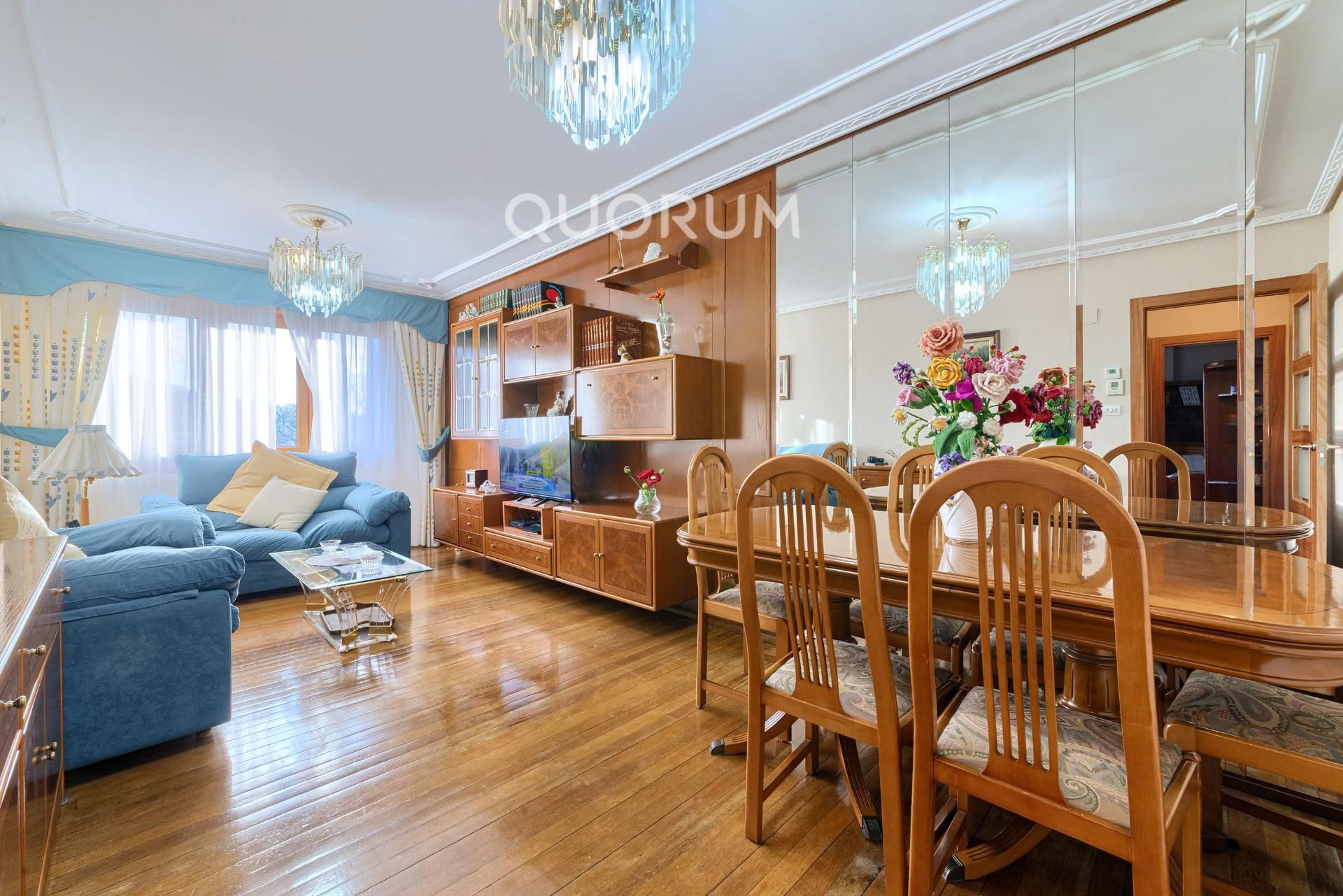 Living room of Flat for sale in Basauri   with Heating, Storage room and Furnished