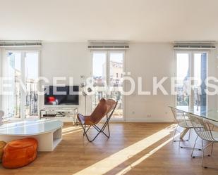 Sala d'estar de Apartament de lloguer en  Madrid Capital amb Aire condicionat, Calefacció i Terrassa