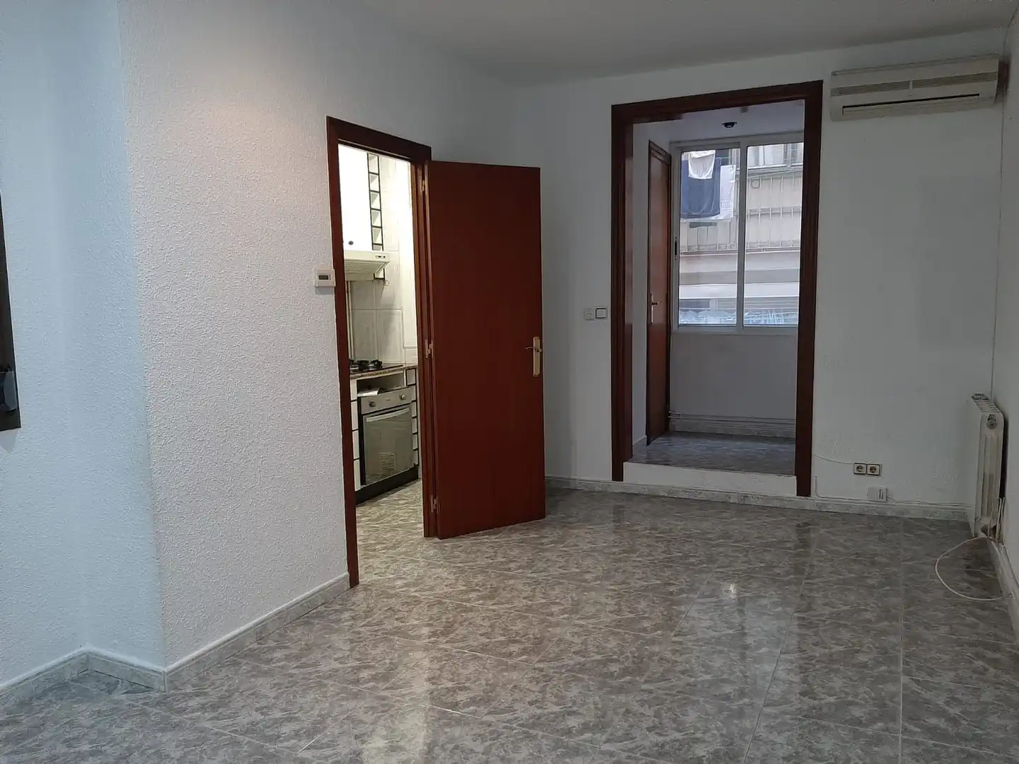 Piso en venta en RUIZ DE PADRON, 45, El Camp de l'Arpa del Clot
