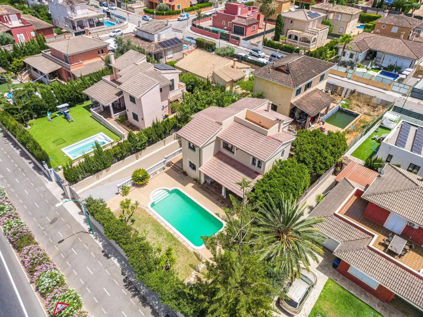 Vista exterior de Casa o xalet en venda en Marratxí amb Jardí privat, Terrassa i Piscina