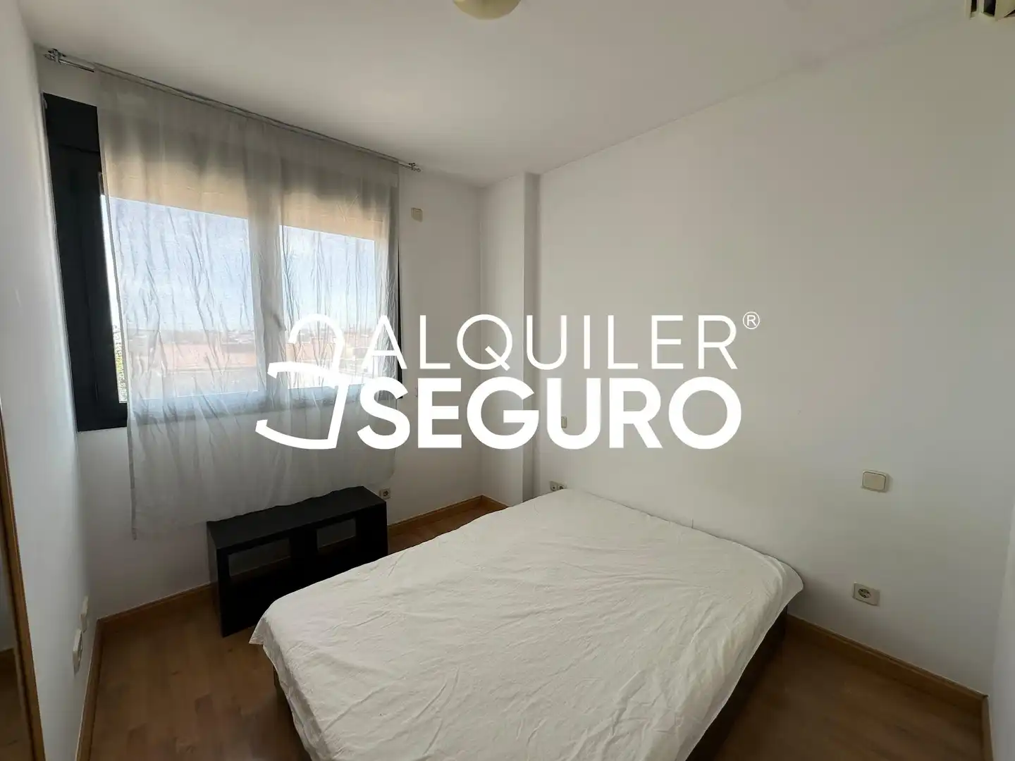 Bedroom of Flat for rent in Madrid  with Air Conditioner, Heating and Terrace