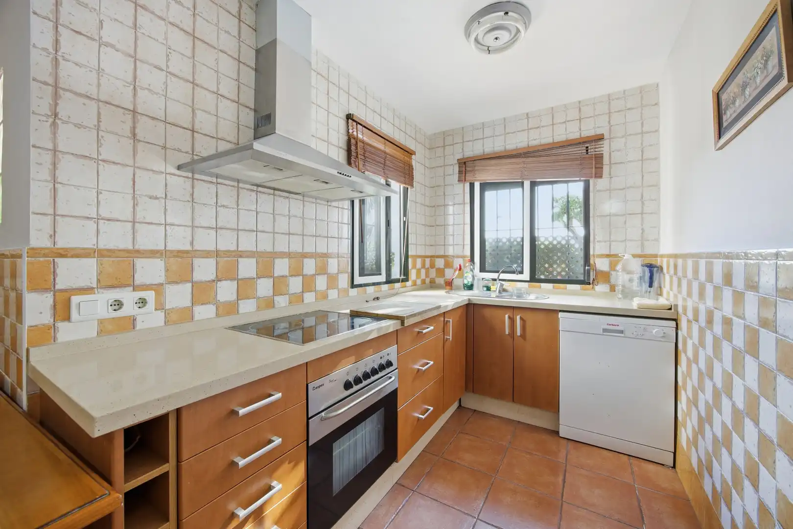 Cocina de Casa o chalet en venta en Casares con Jardín privado, Terraza y Piscina