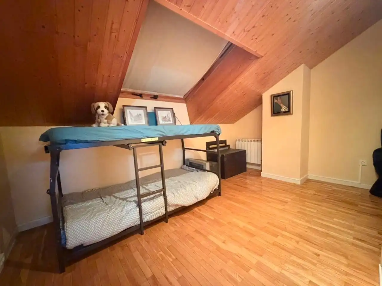 Habitación de Dúplex en venta en Villamediana de Iregua con Calefacción, Terraza y Piscina comunitaria