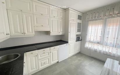 Cuina de Pis en venda en Bilbao  amb Calefacció, Parquet i Terrassa