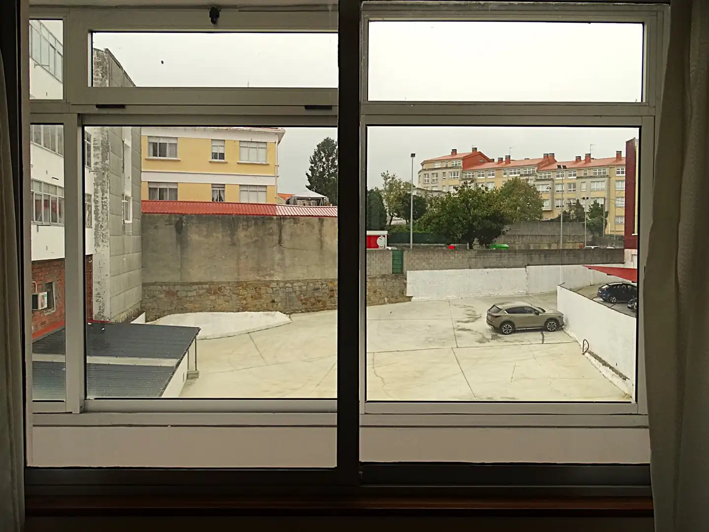 Vista exterior de Pis en venda en Mugardos amb Calefacció, Parquet i Terrassa