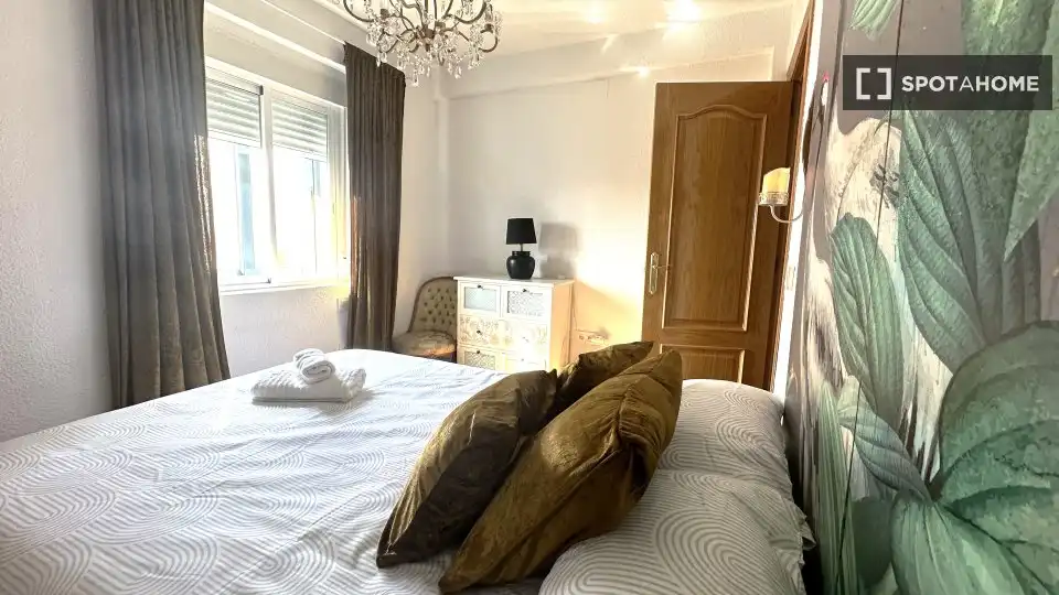Dormitori de Apartament per a compartir en Madrid amb Aire condicionat, Calefacció i Terrassa