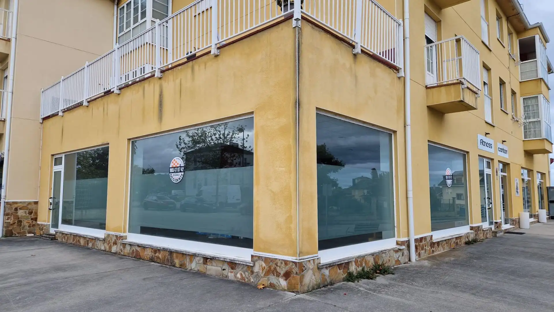 Local comercial en alquiler en Valdés - Luarca