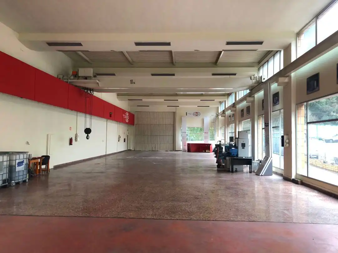 Fabrikhallen zum Verkauf in Eibar
