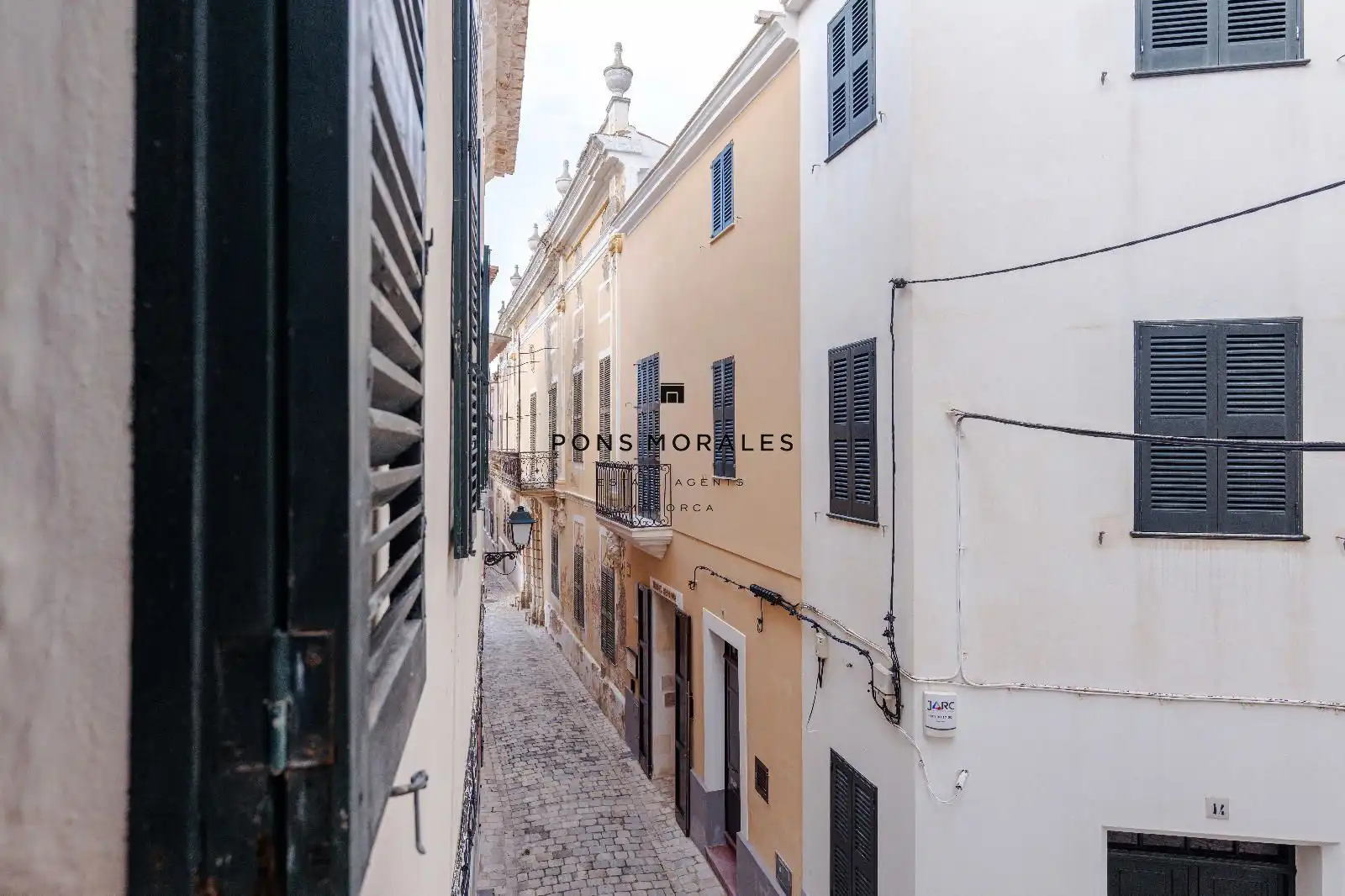 Vista exterior de Casa o xalet en venda en Ciutadella de Menorca amb Jardí privat, Terrassa i Balcó
