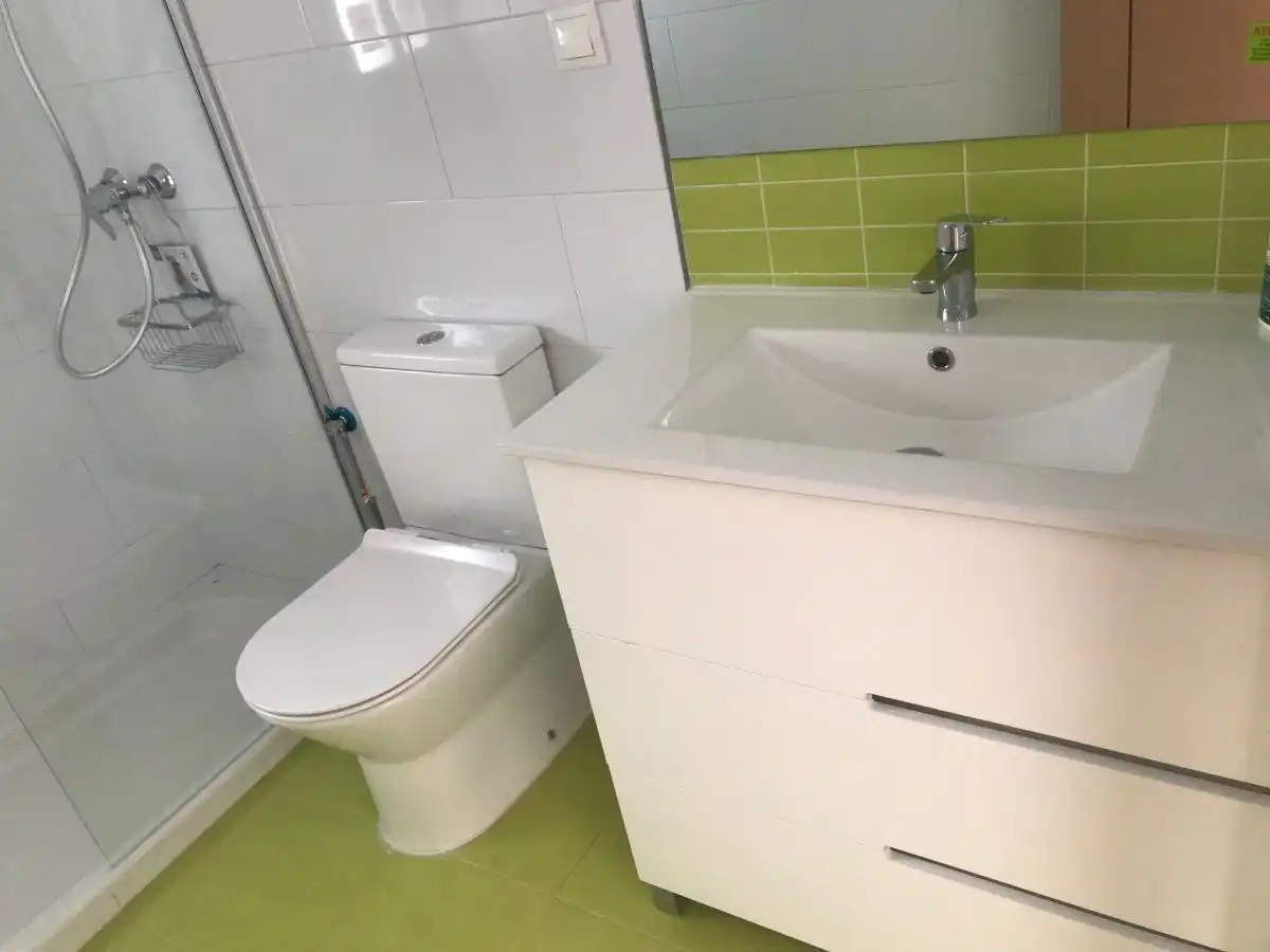 Badezimmer von Wohnung zum Verkauf in San Fernando mit Klimaanlage und Terrasse