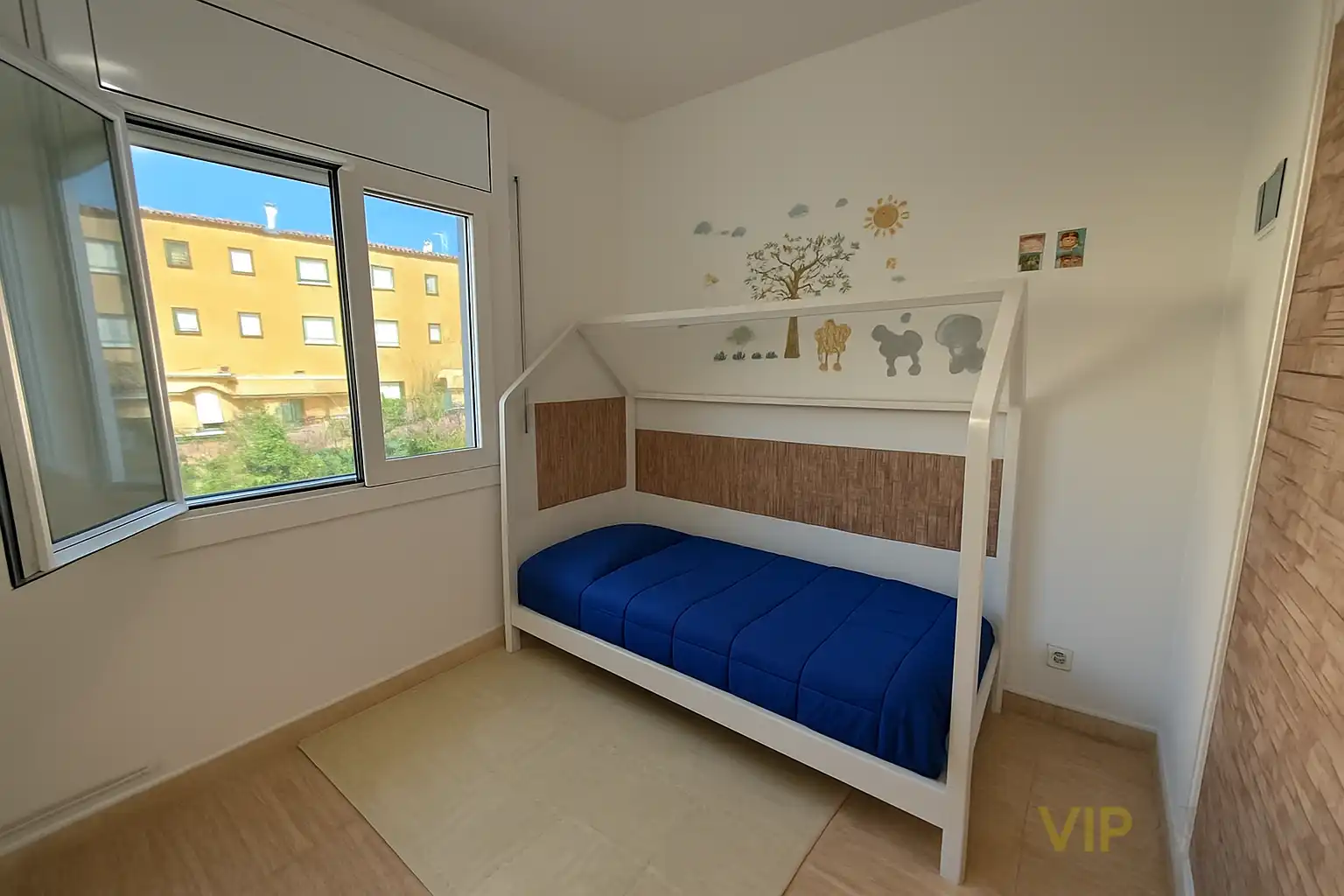 Habitación de Casa adosada en venta en Santa Cristina d'Aro con Calefacción, Terraza y Trastero