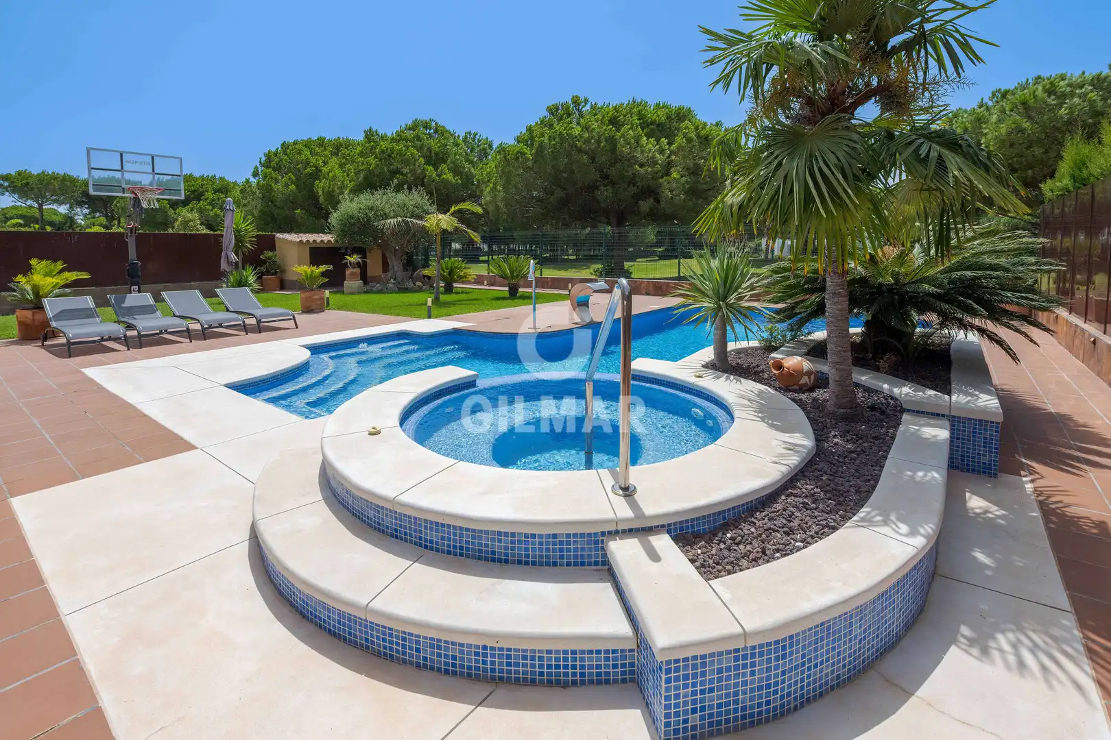 Piscina de Casa o xalet en venda en Chiclana de la Frontera amb Calefacció, Jardí privat i Piscina