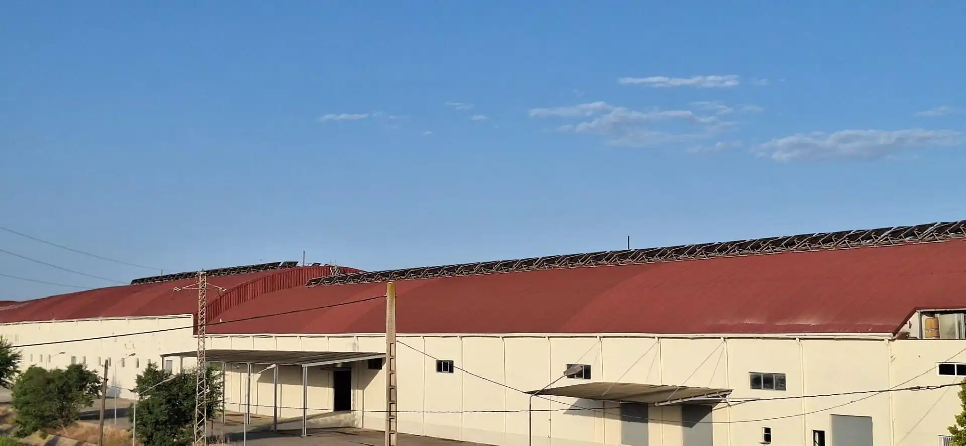 Vista exterior de Nau industrial en venda en Balaguer