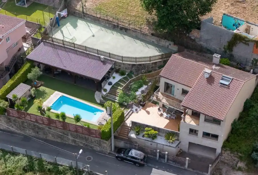Swimming pool of Houses for sale in Vigo   with Heating, Private garden and Terrace