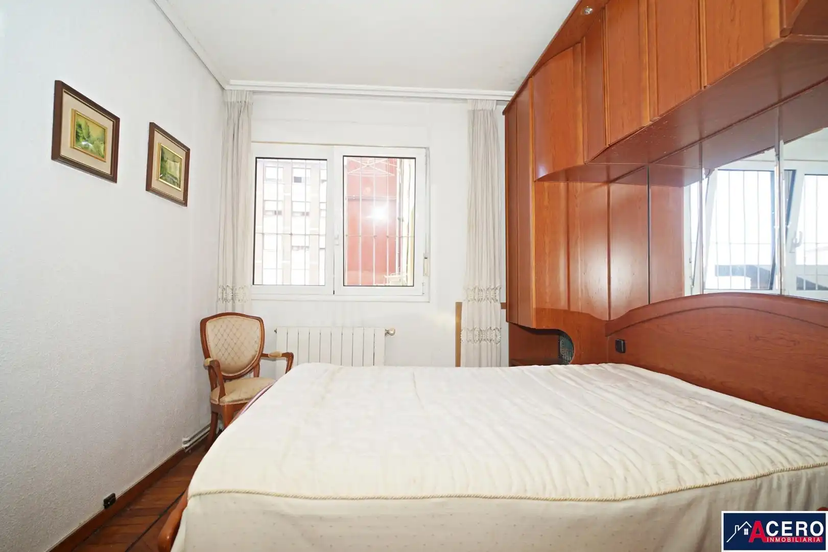 Habitación de Piso en venta en Santander con Calefacción, Trastero y Balcón