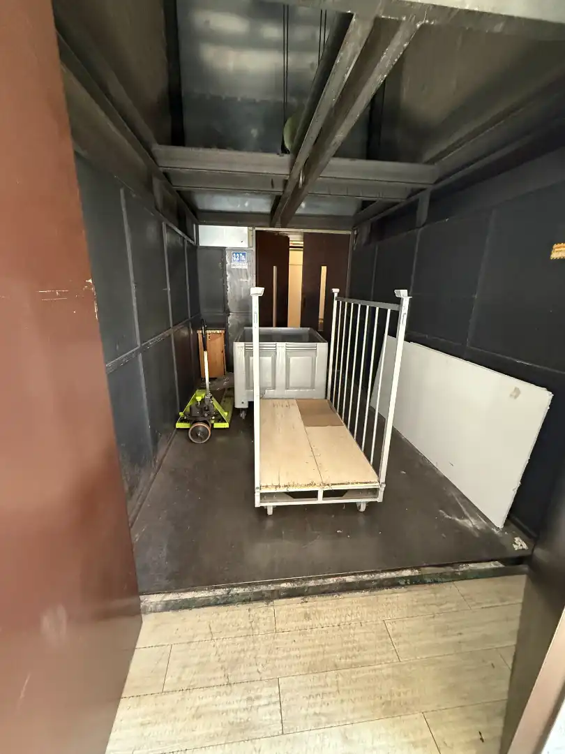 Fabrikhallen zur Miete in Terrassa