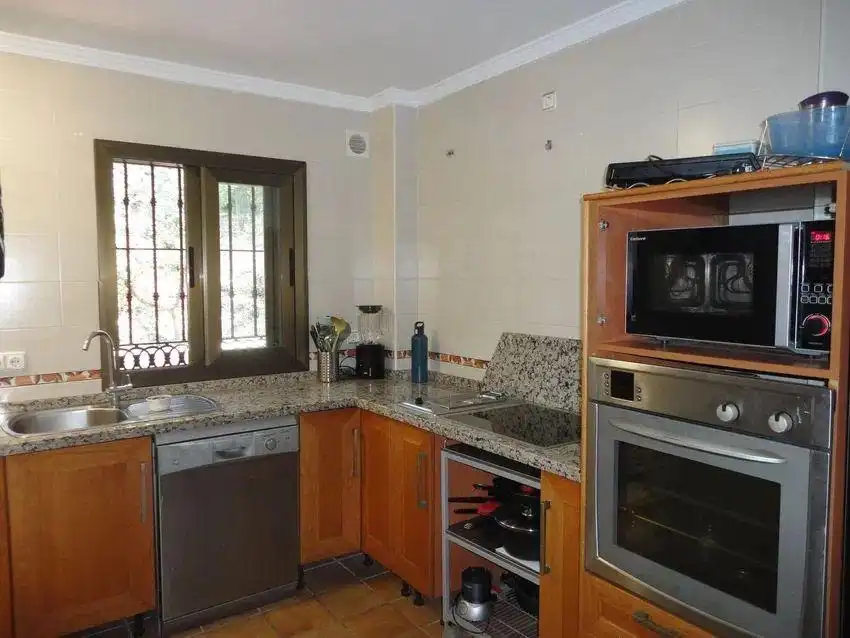 Kitchen of Houses for sale in Málaga  with Air Conditioner, Terrace and Community pool